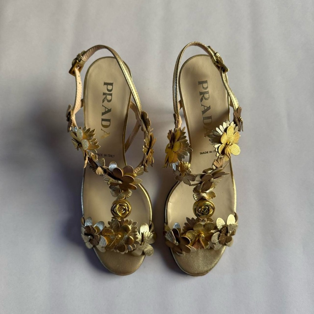 RARE Vintage Prada Metallic Gold Floral Kitten Heels